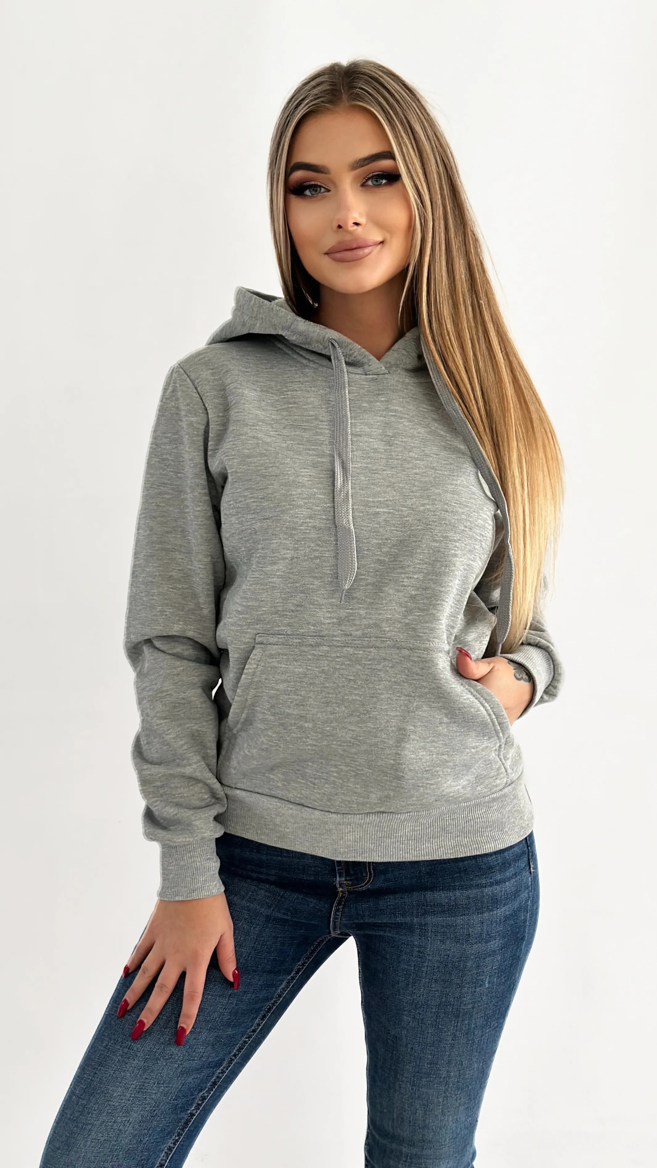 BLUZA DAMSKA BASIC JASNOSZARA Z KAPTUREM - KLASYKA