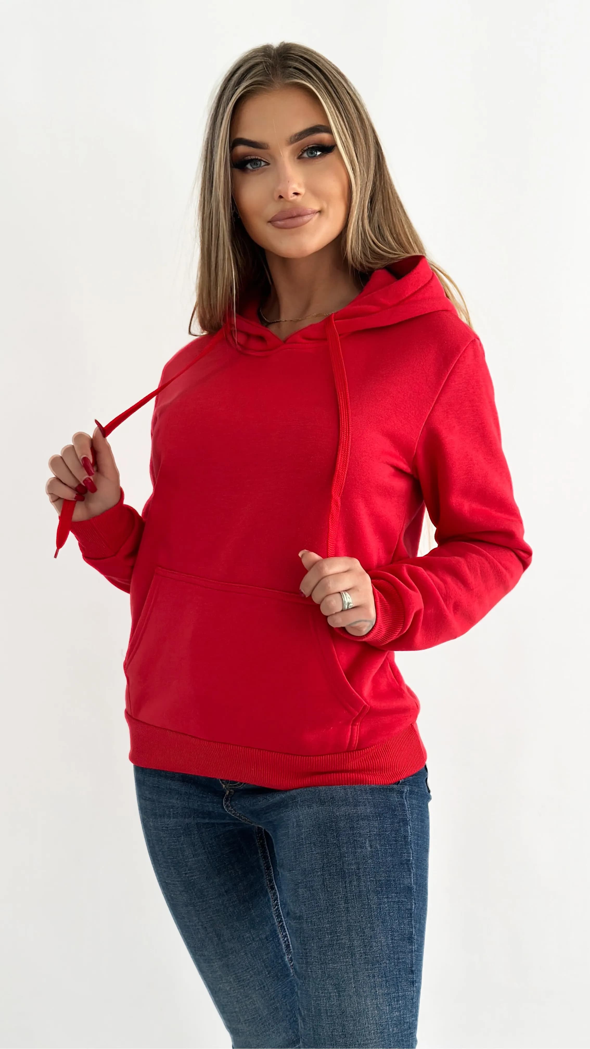 BLUZA DAMSKA BASIC CZERWONA Z KAPTUREM - KLASYKA