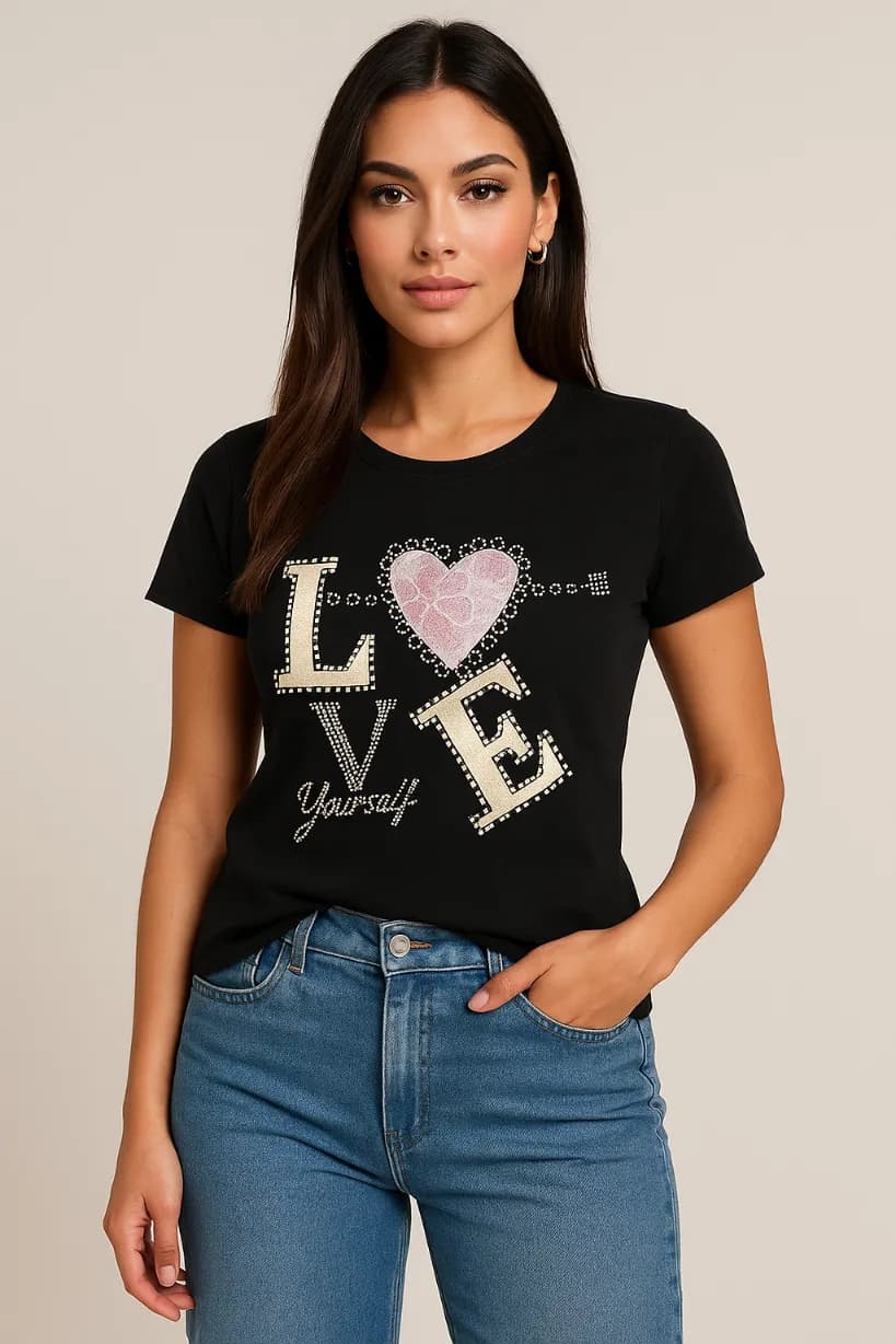 KOSZULKA DAMSKA - T-SHIRT CZARNY Z NAPISEM LOVE - CYRKONIE I CEKINY